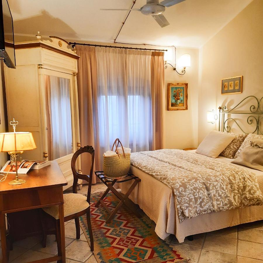 Boutique Hotel Fox'S Inn San Giustino Valdarno Ngoại thất bức ảnh