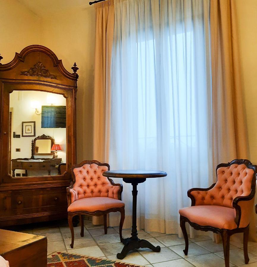 Boutique Hotel Fox'S Inn San Giustino Valdarno Ngoại thất bức ảnh